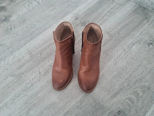 Women's Boots Size 38