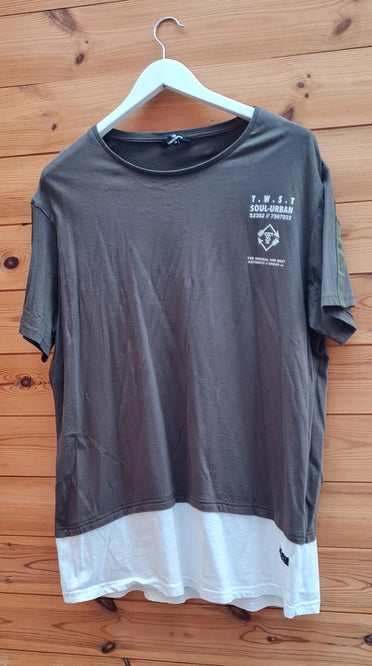 Men's printed t-shirt Size XL