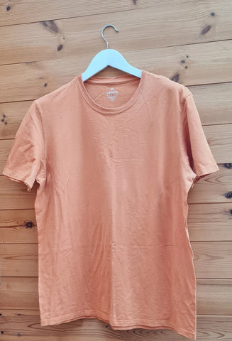 Men's T-shirt Size L