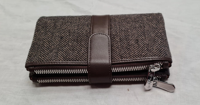 Women's Brown Purse / Wallet