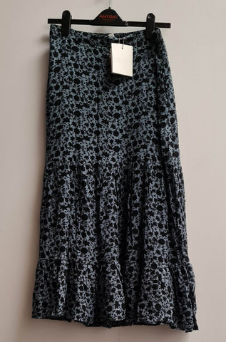 Women's Foilage Skirt  Size 12