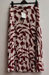 Women's Geometric Plated Skirt Size 14