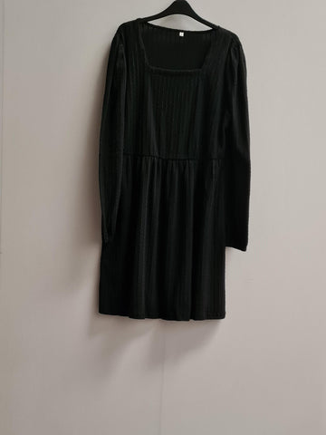 Long Sleeve Square Neck Knee Length Dress Size XL
