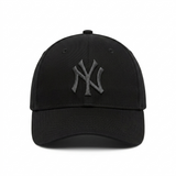 Black baseball cap with a logo on a white background